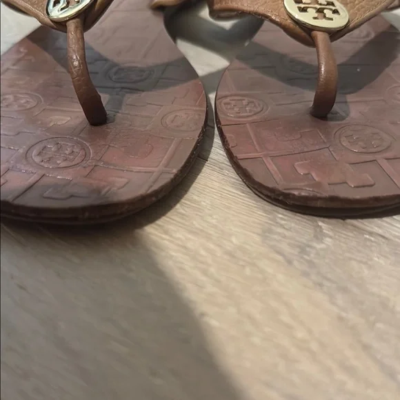 Tory Burch Tan Flip Flops - Picture 8 of 8